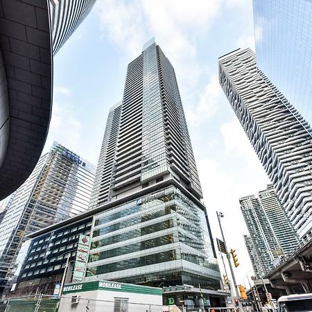 Sarkar Suites - Maple Leaf Square โตรอนโต ภายนอก รูปภาพ