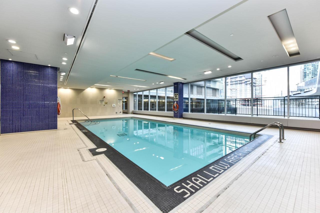 Sarkar Suites - Maple Leaf Square โตรอนโต ภายนอก รูปภาพ