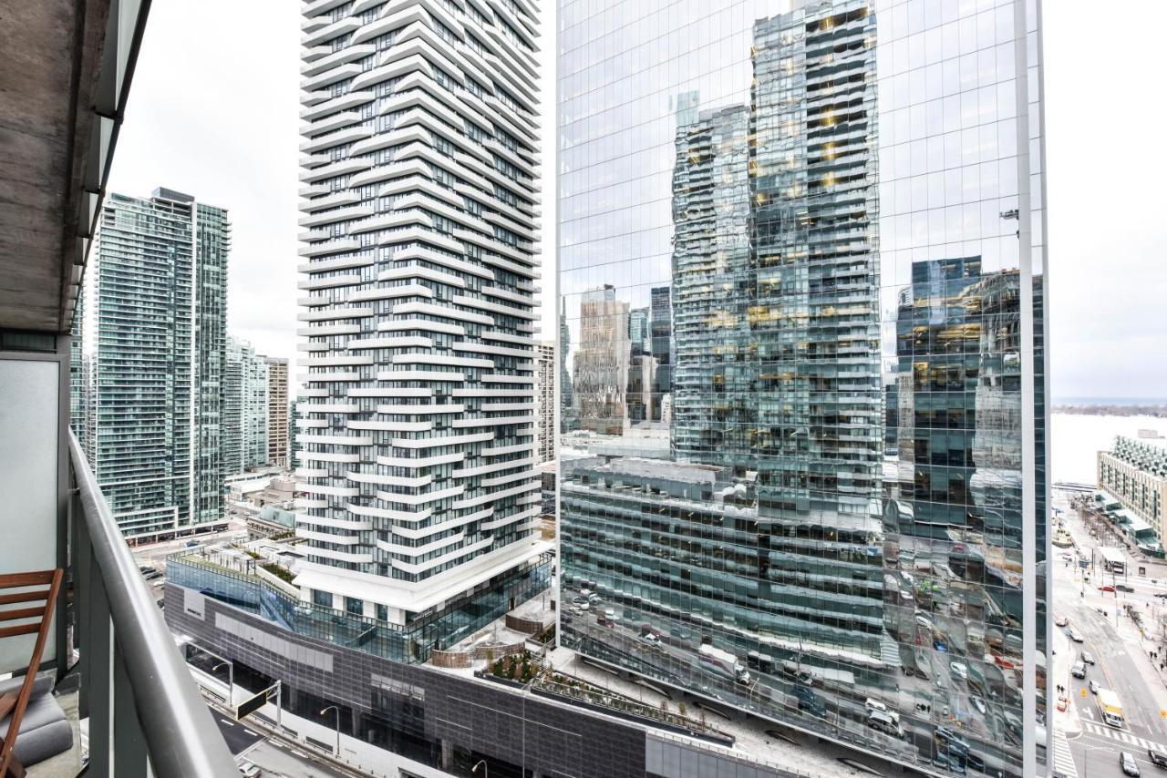 Sarkar Suites - Maple Leaf Square โตรอนโต ภายนอก รูปภาพ