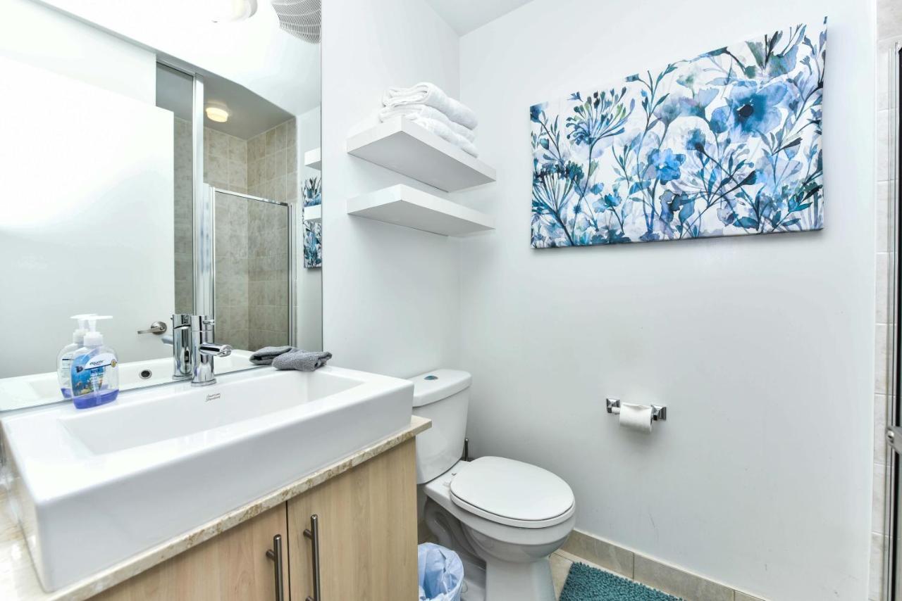 Sarkar Suites - Maple Leaf Square โตรอนโต ภายนอก รูปภาพ