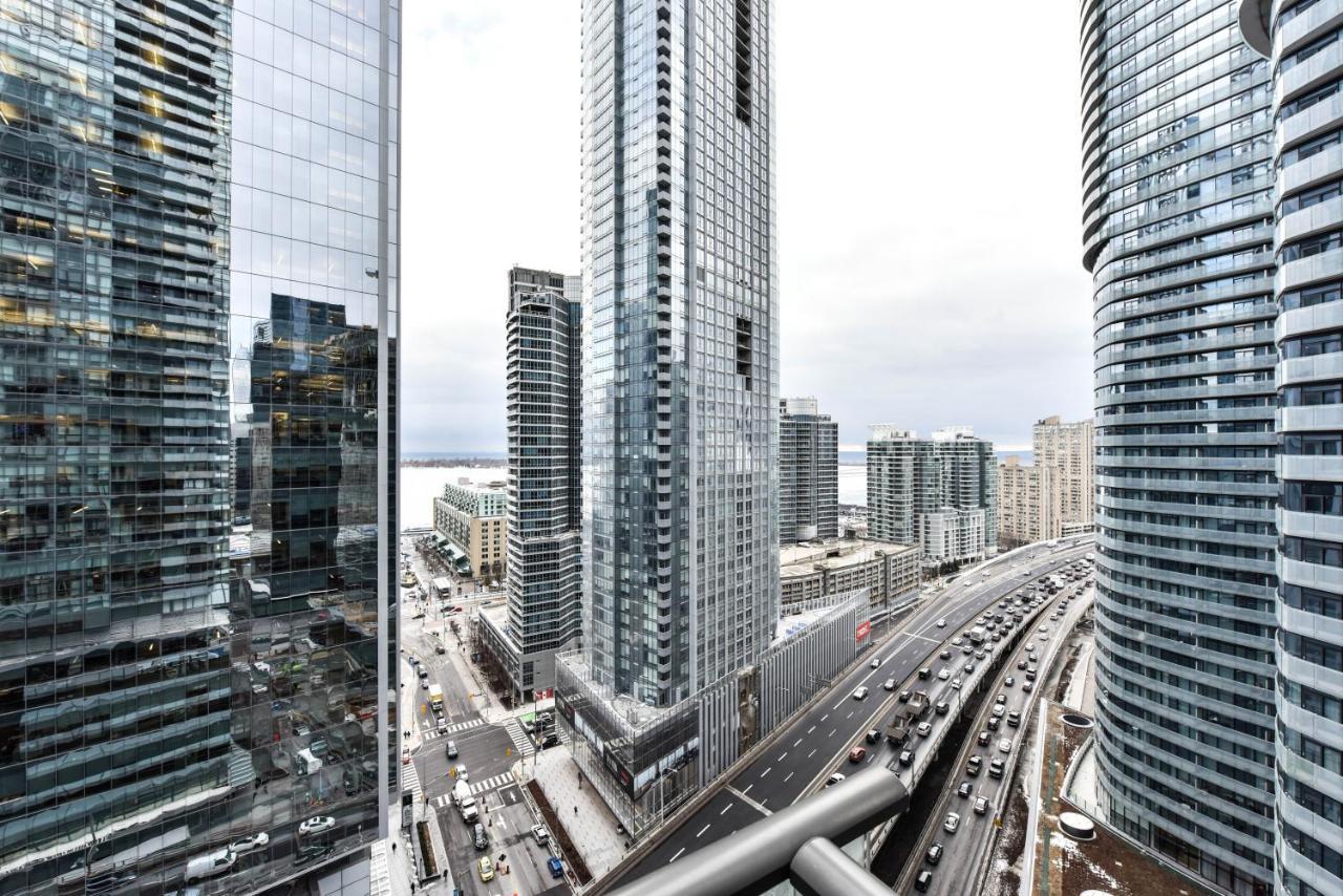 Sarkar Suites - Maple Leaf Square โตรอนโต ภายนอก รูปภาพ