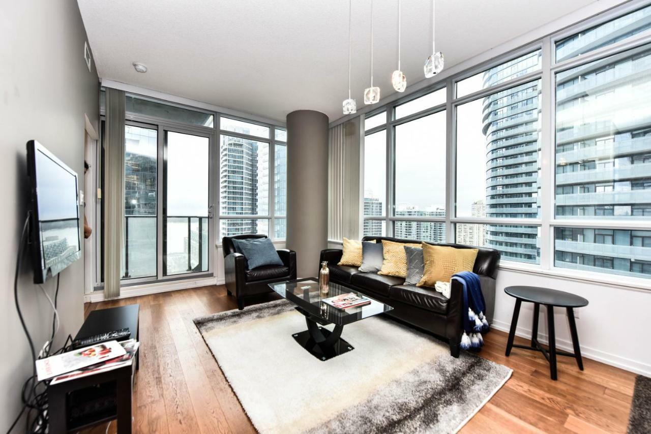Sarkar Suites - Maple Leaf Square โตรอนโต ภายนอก รูปภาพ