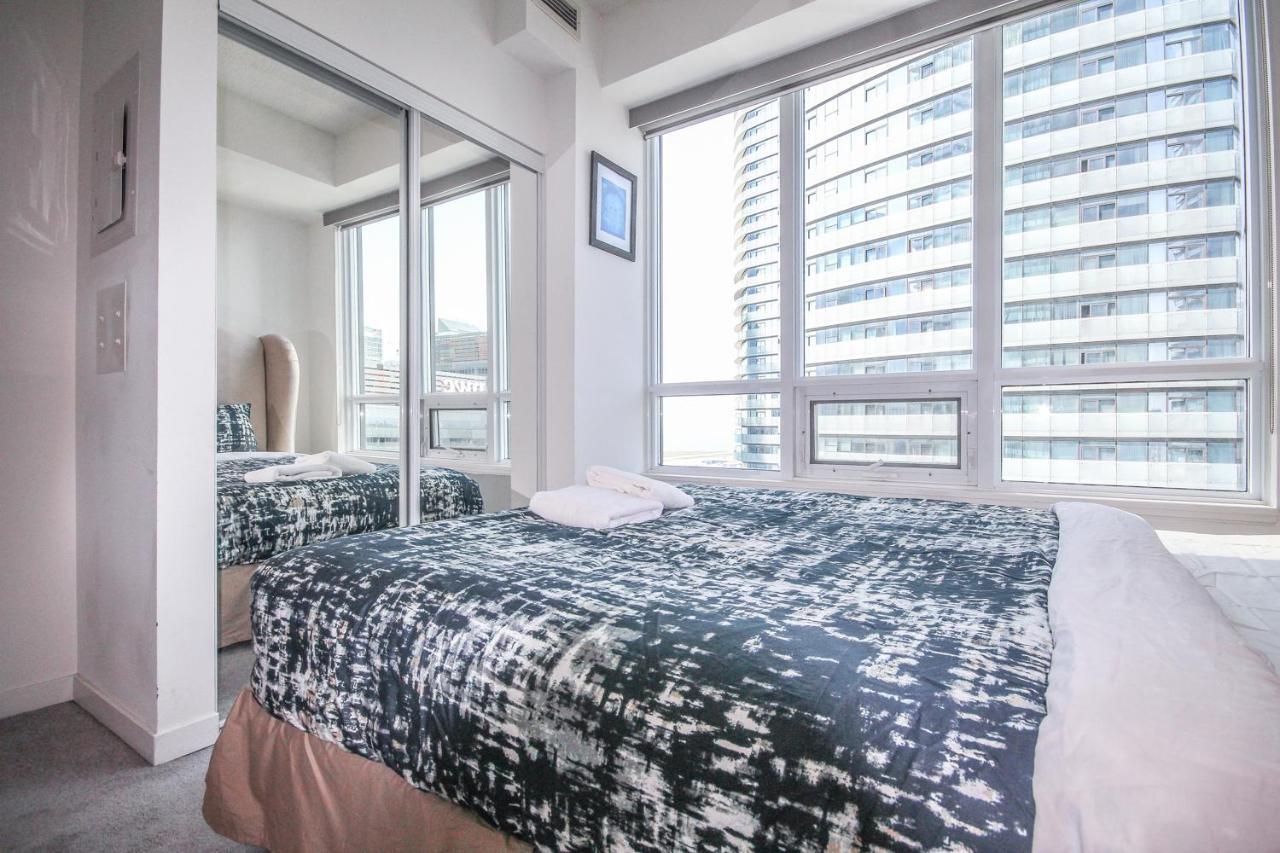 Sarkar Suites - Maple Leaf Square โตรอนโต ภายนอก รูปภาพ