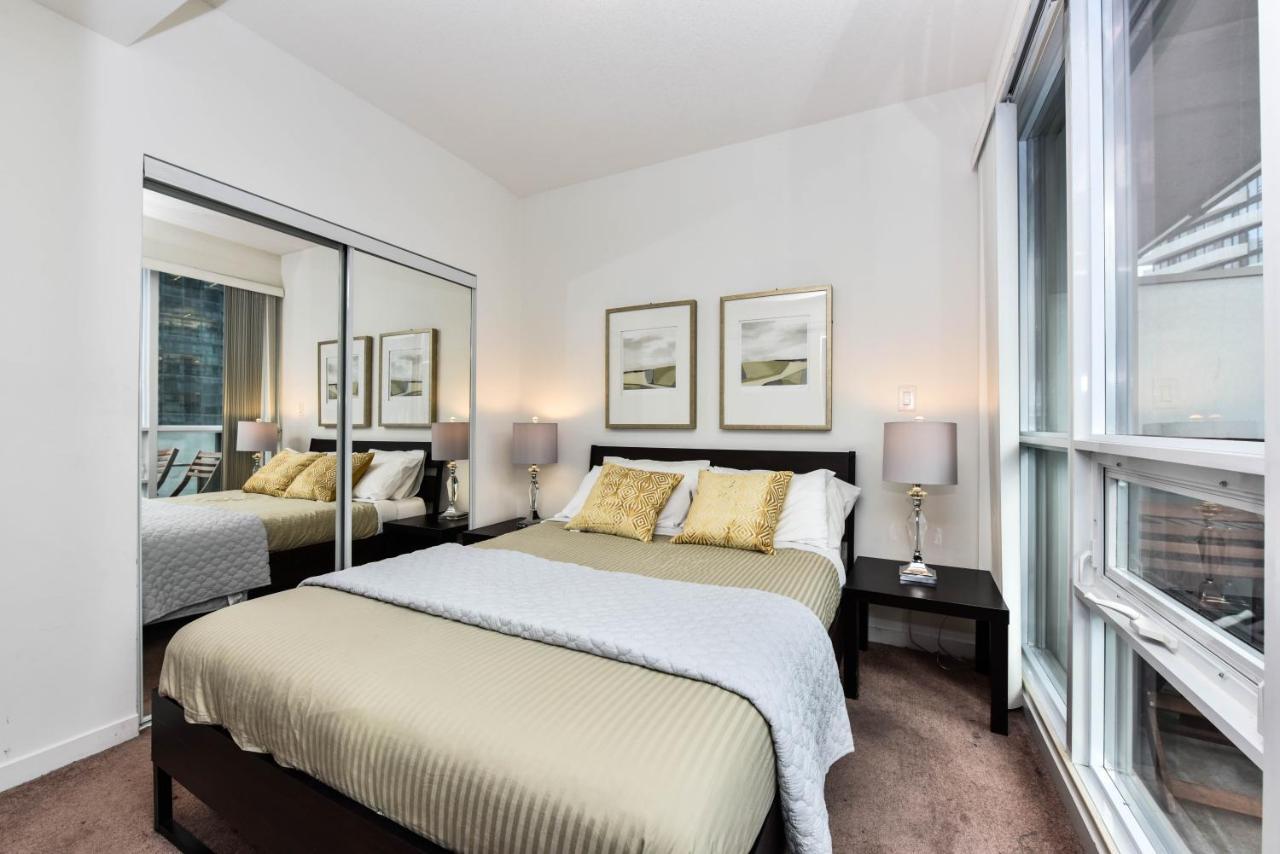 Sarkar Suites - Maple Leaf Square โตรอนโต ภายนอก รูปภาพ