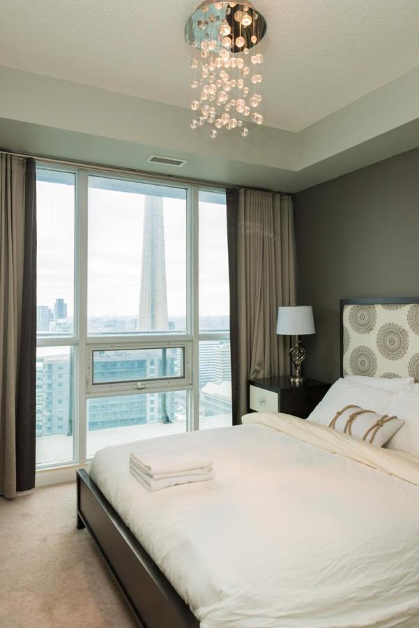 Sarkar Suites - Maple Leaf Square โตรอนโต ภายนอก รูปภาพ