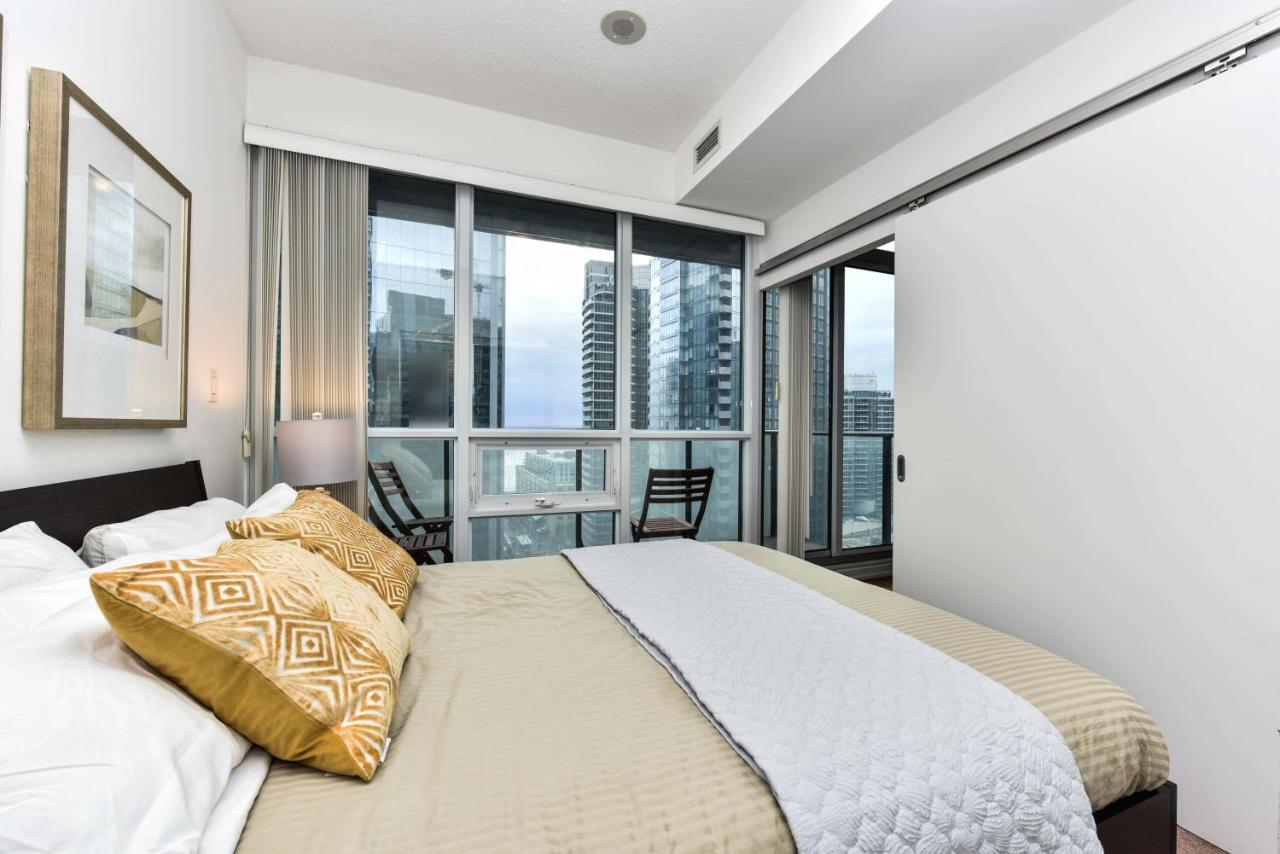 Sarkar Suites - Maple Leaf Square โตรอนโต ภายนอก รูปภาพ