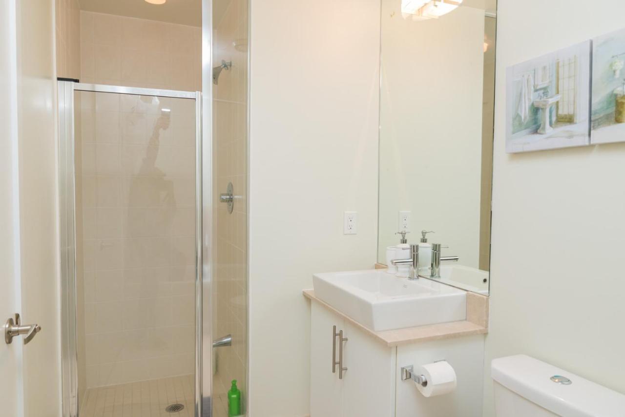 Sarkar Suites - Maple Leaf Square โตรอนโต ภายนอก รูปภาพ