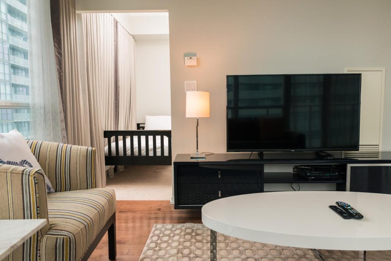 Sarkar Suites - Maple Leaf Square โตรอนโต ภายนอก รูปภาพ