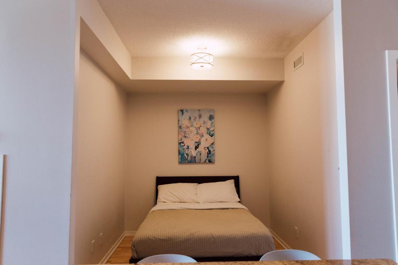 Sarkar Suites - Maple Leaf Square โตรอนโต ภายนอก รูปภาพ
