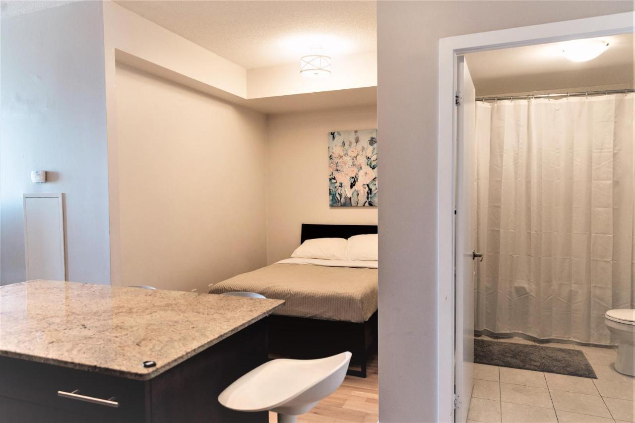 Sarkar Suites - Maple Leaf Square โตรอนโต ภายนอก รูปภาพ