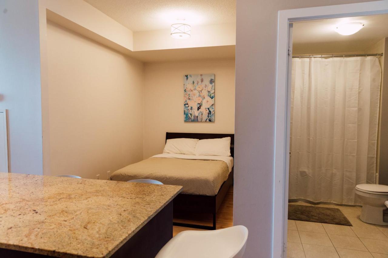 Sarkar Suites - Maple Leaf Square โตรอนโต ภายนอก รูปภาพ